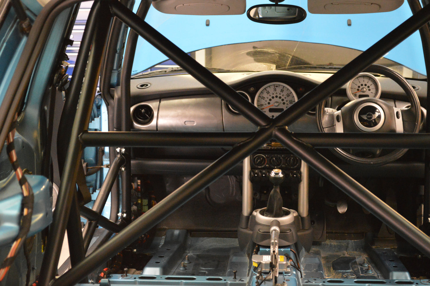 Safety Devices Bolt-in Roll Cage with Cross section and harness bar for MINI R50/R53