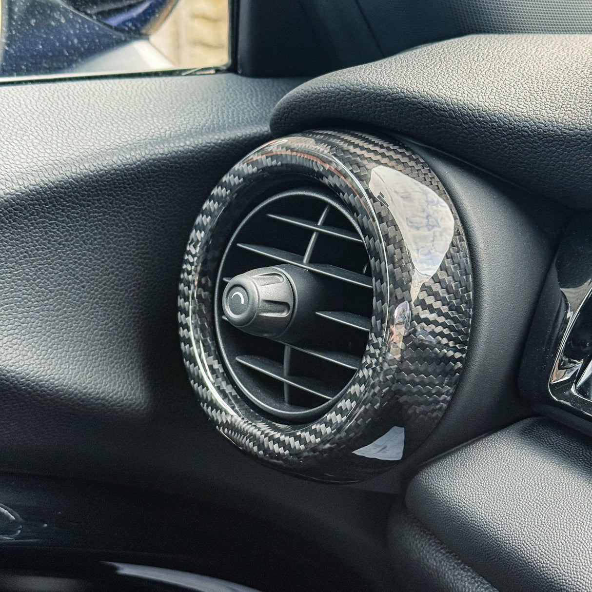 Shadow6 Carbon Air Outlet Carbon Trim for MINI Gen 3 F54/F55/F56/F57/F60