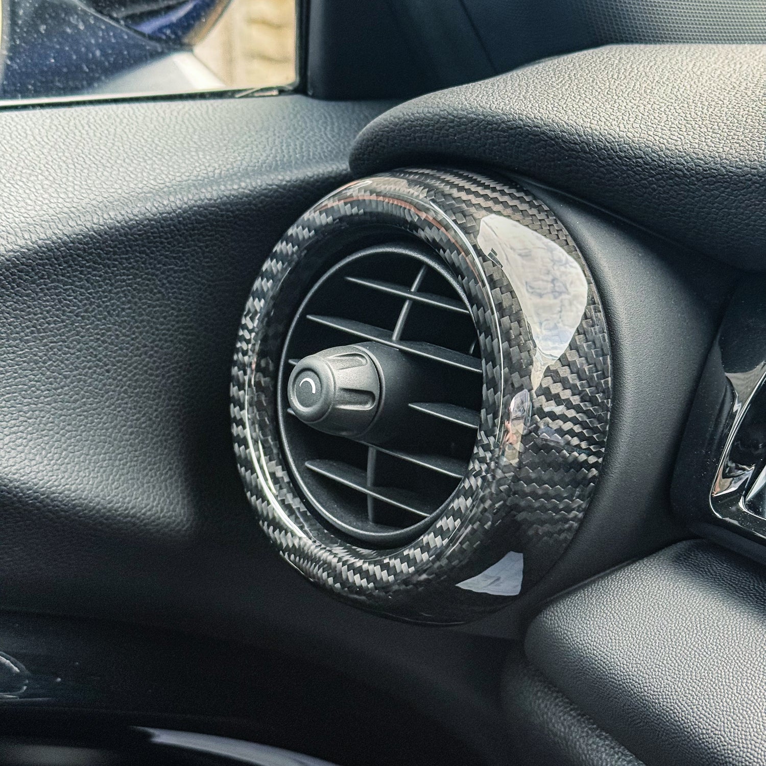 Shadow6 Carbon Air Outlet Carbon Trim for MINI Gen 3 F54/F55/F56/F57/F60