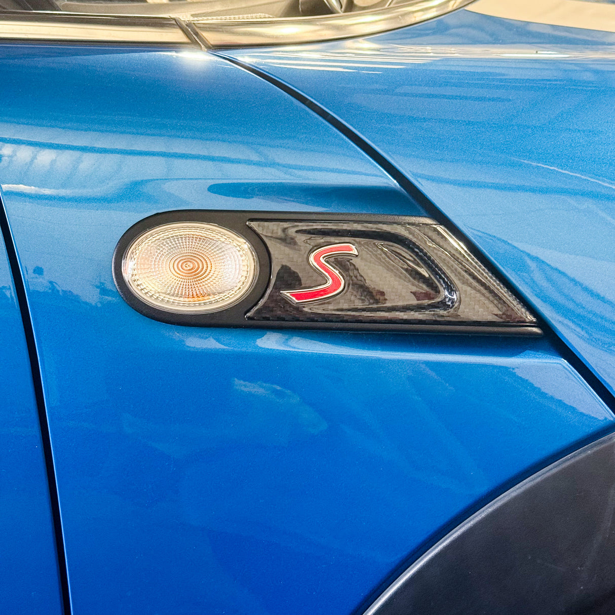 Shadow6 Carbon Indicator Trim - Cooper S