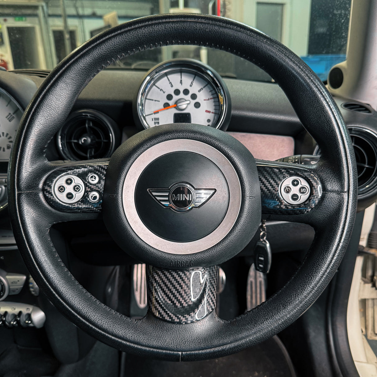 Shadow6 Carbon Steering Wheel trims for MINI Gen 2 with controls