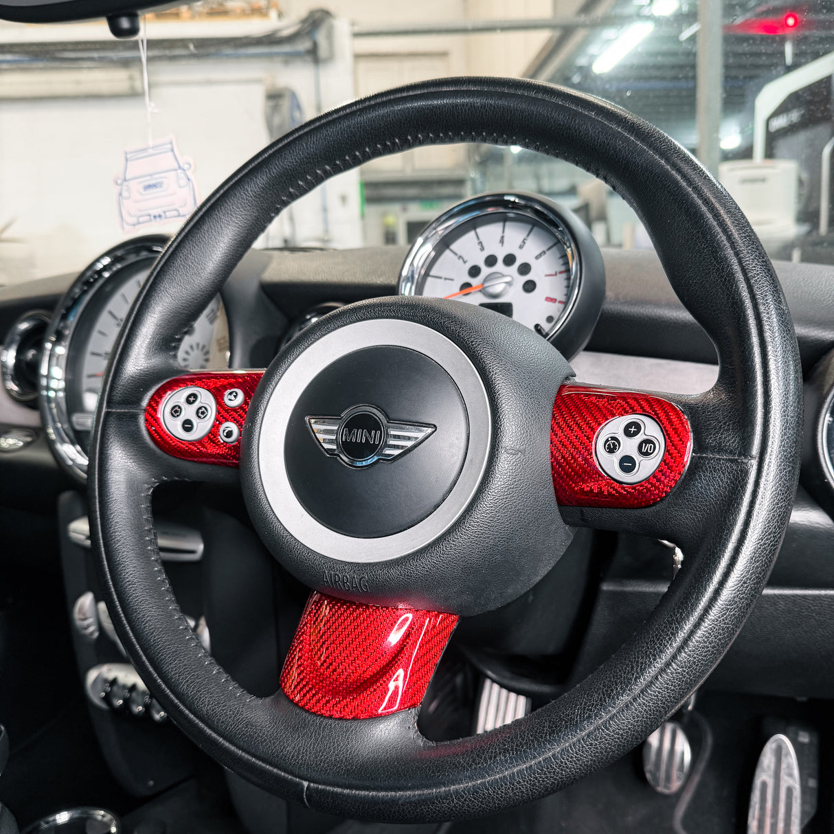 Shadow6 Carbon Steering Wheel trims for MINI Gen 2 with controls