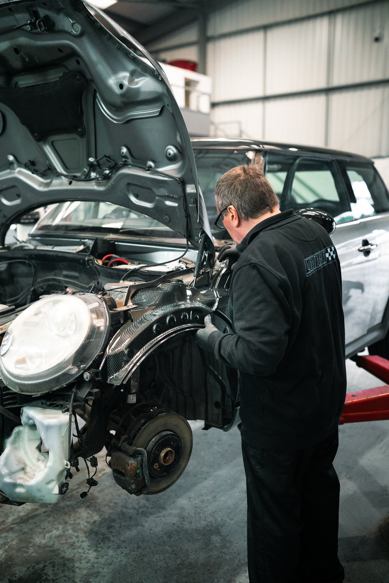 Carbon fibre side panel for MINI R56